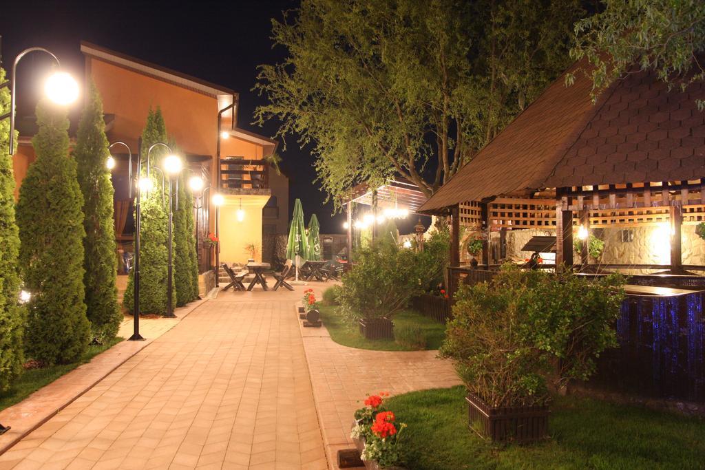 Rixo'S Guesthouse Cîrcea Εξωτερικό φωτογραφία