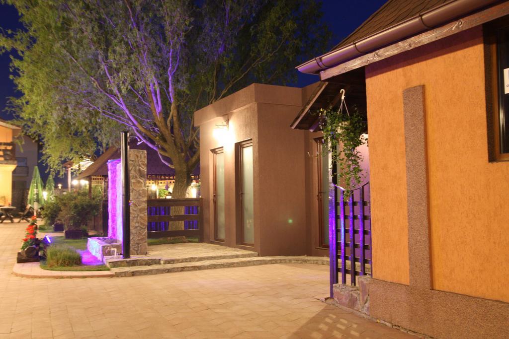 Rixo'S Guesthouse Cîrcea Εξωτερικό φωτογραφία