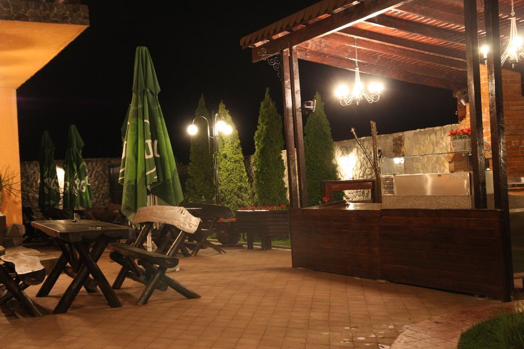 Rixo'S Guesthouse Cîrcea Εξωτερικό φωτογραφία