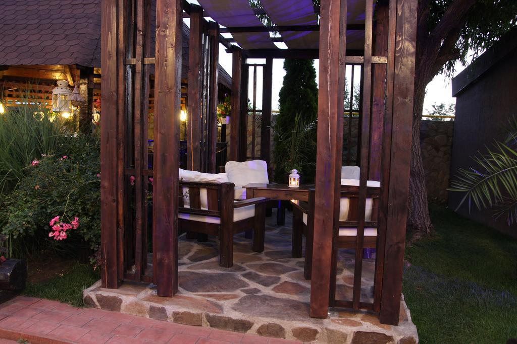 Rixo'S Guesthouse Cîrcea Εξωτερικό φωτογραφία