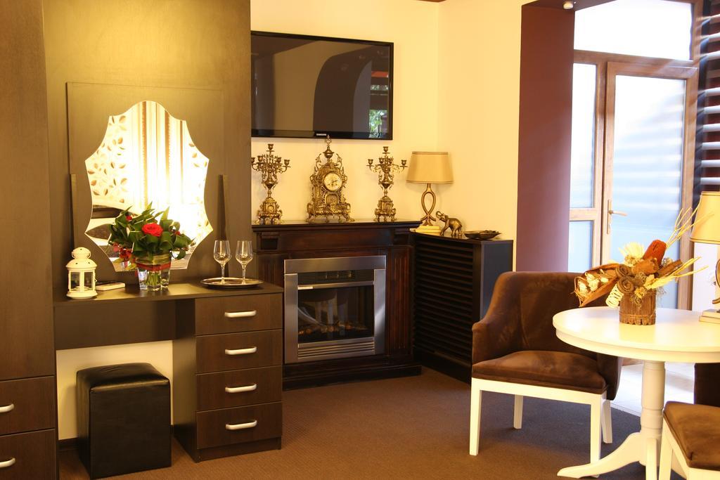 Rixo'S Guesthouse Cîrcea Εξωτερικό φωτογραφία